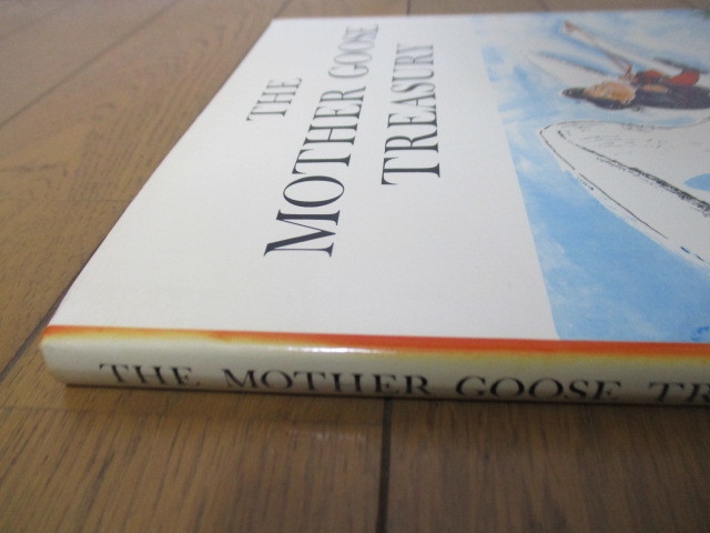  желтохвост gz. mother * Goose THE MOTHER GOOSE TREASURY RAYMOND BRIGGS 1980 год . версия выпускать на английском языке 