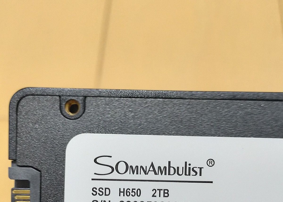 SSD 2TB ＆ Sataケーブル