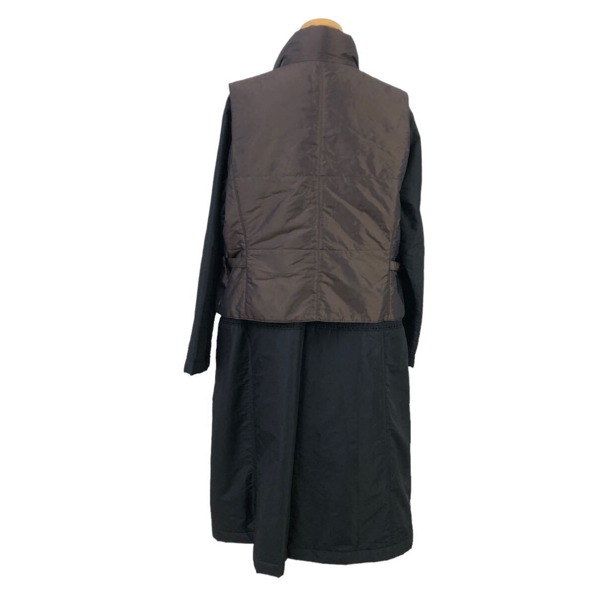 m499-32 HIROKO KOSHINO ヒロココシノ ベスト 付き デザイン 中綿コート コート 上着 羽織り アウター ブラック レディース 11の画像4