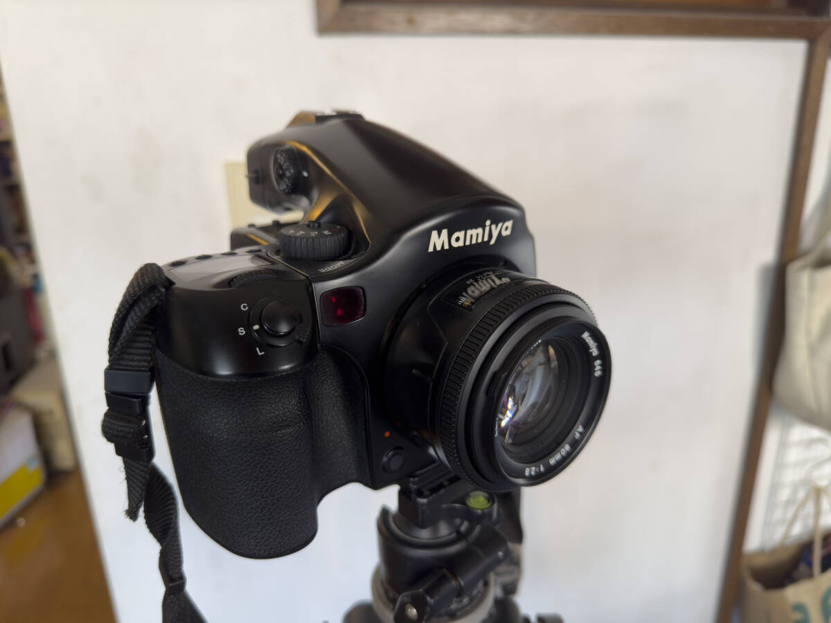 Mamiya 645 AF レンズ　80mm F2.8 AF　フィルムバック 完動品　未開封　期限切　ACROS100　Metz mecablitz　セット_画像2