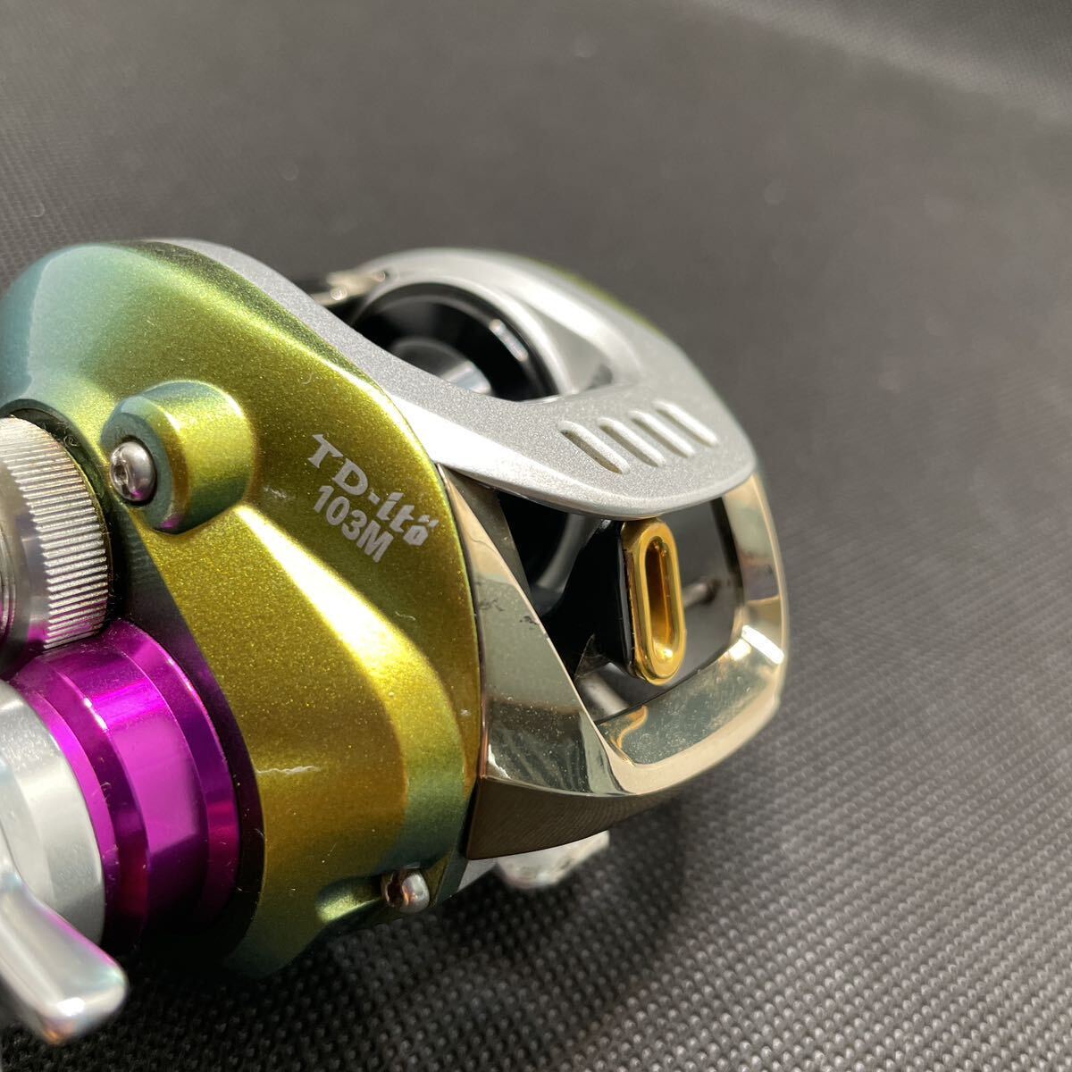 ダイワ×メガバス TD-ito 103M 右 グローブライド DAIWA Megabass ダイワ×メガバス TD-ito 103M 右 グローブライド DAIWA Megabass