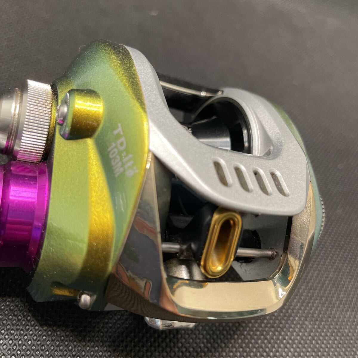 ダイワ×メガバス TD-ito 103M 右 グローブライド DAIWA Megabass ダイワ×メガバス TD-ito 103M 右 グローブライド DAIWA Megabass