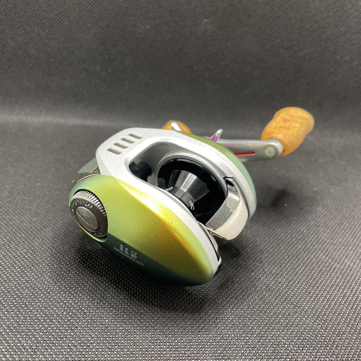 ダイワ×メガバス TD-ito 103M 右 グローブライド DAIWA Megabass ダイワ×メガバス TD-ito 103M 右 グローブライド DAIWA Megabass