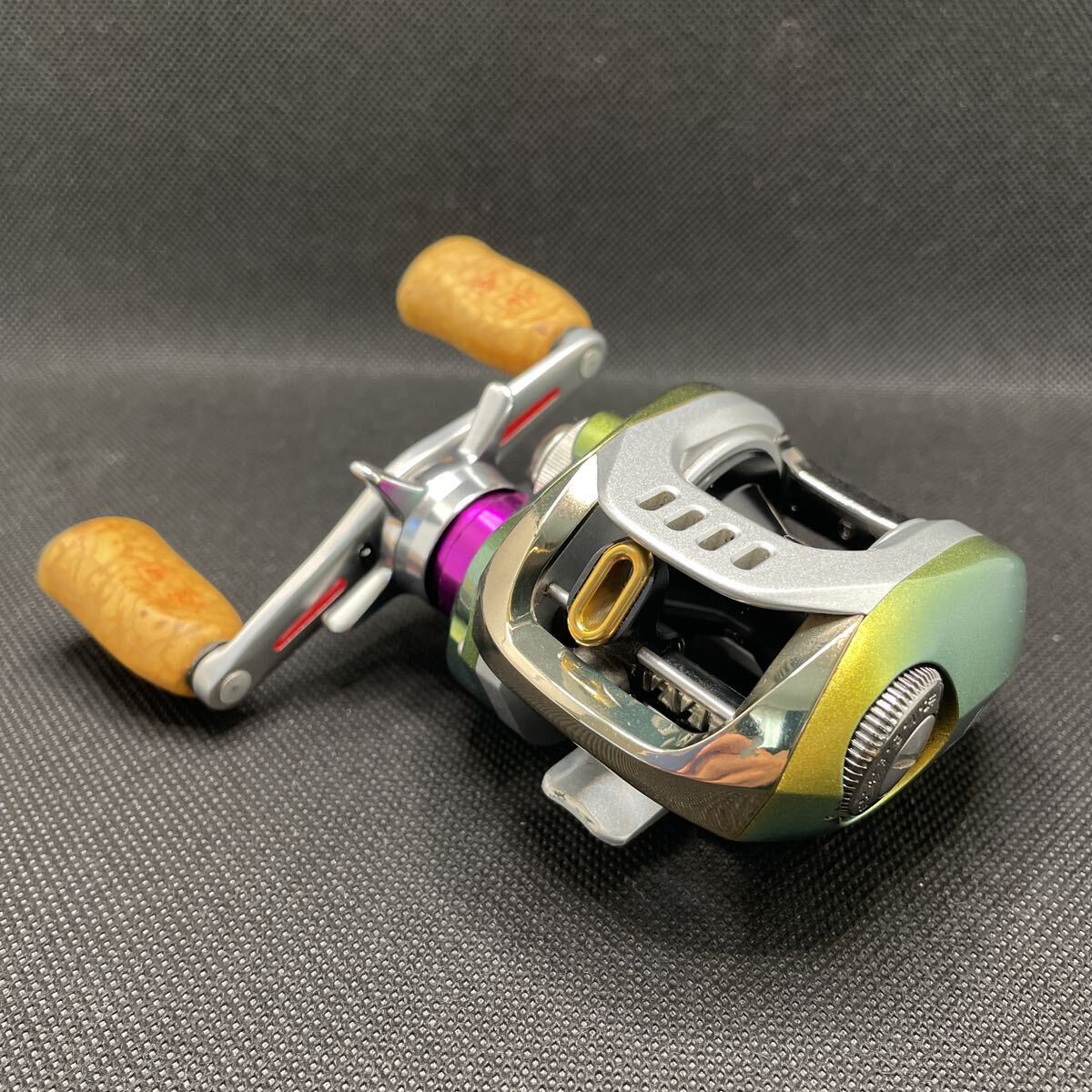 ダイワ×メガバス TD-ito 103M 右 グローブライド DAIWA Megabass ダイワ×メガバス TD-ito 103M 右 グローブライド DAIWA Megabass