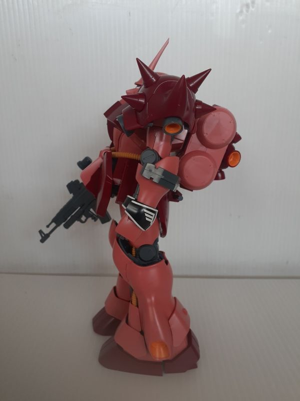 SZ103-0311-68 【中古】 MG ギラ・ドーガ フル・フロンタル専用 現状品 組立済 ガンダム プラモデル_画像4