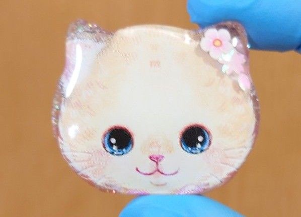 かわいいねこちゃんレジンヘアゴム★　　ヘアゴム　　ブローチ　　ポニーフック　　ピンバッチ　　マグネット　ねこ