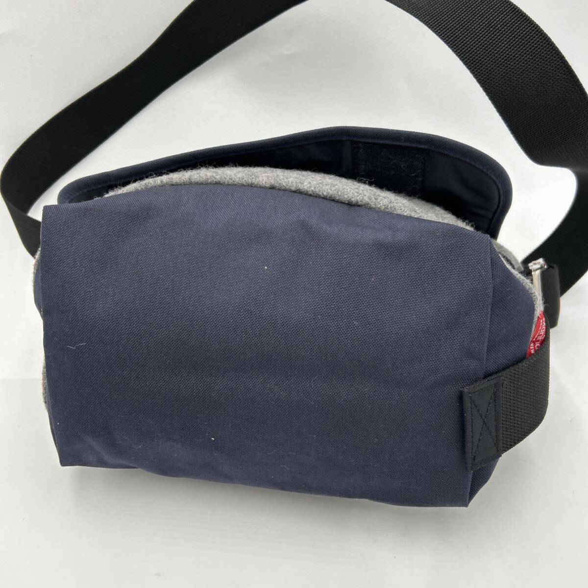 A @ using one's way eminent \' popular model \'Manhattan Portage Manhattan Poe te-jiCORDURA messenger bag diagonal .. bag shoulder bag 