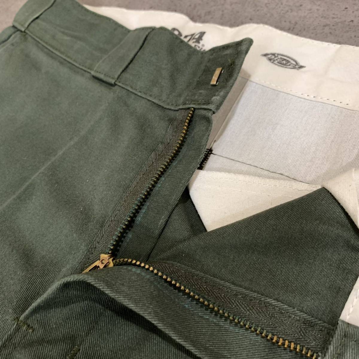 M ▼ 人気モデル!! '履き心地抜群' Dickies ディッキーズ 874OG ロゴパッチ ワークパンツ チノパン size:32 メンズ ボトムス カーキ_画像5