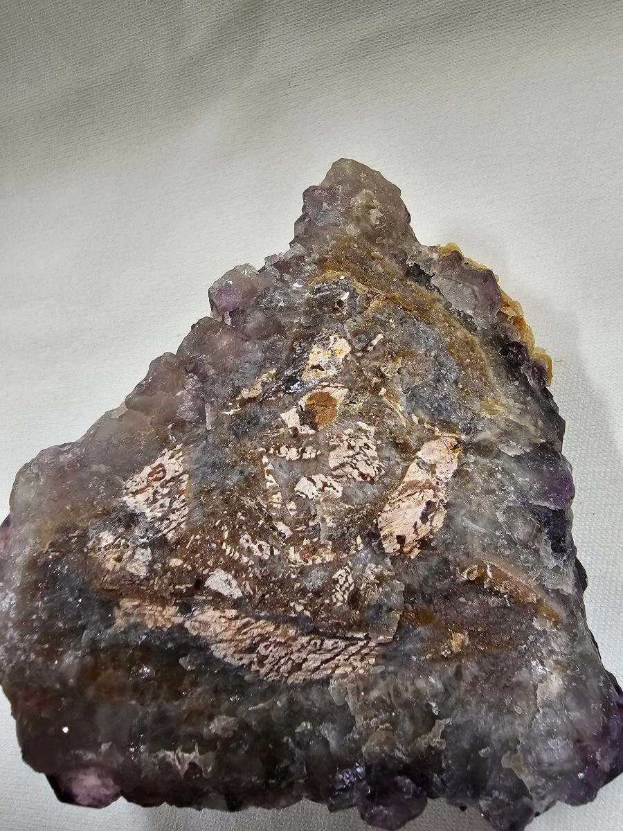 S-044 天然石 原石 カルサイト付きアメジスト 10.6×10.2×4cm 369.3g_画像5