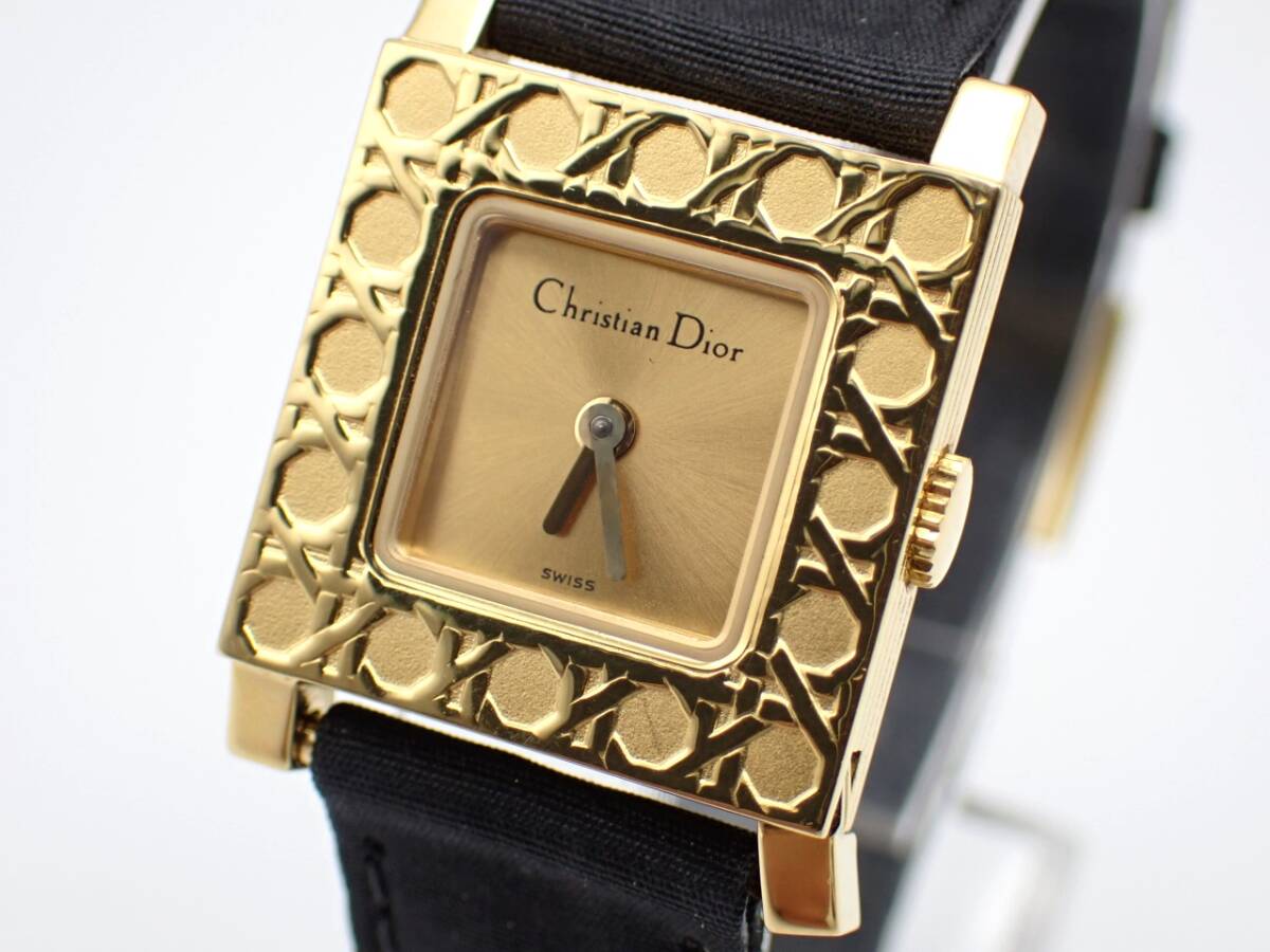 稼働品☆1円～☆Christian Dior クリスチャンディール QZ レディース腕時計 パリジェンヌ D60-159 ゴールド文字盤 スクエア/N032221の画像1