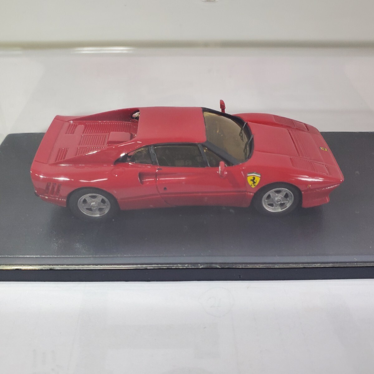 レジンキット 完成品 1 /43「Ferrari 288 GTO 赤」メーカー不明 未使用 の出品です。_画像10