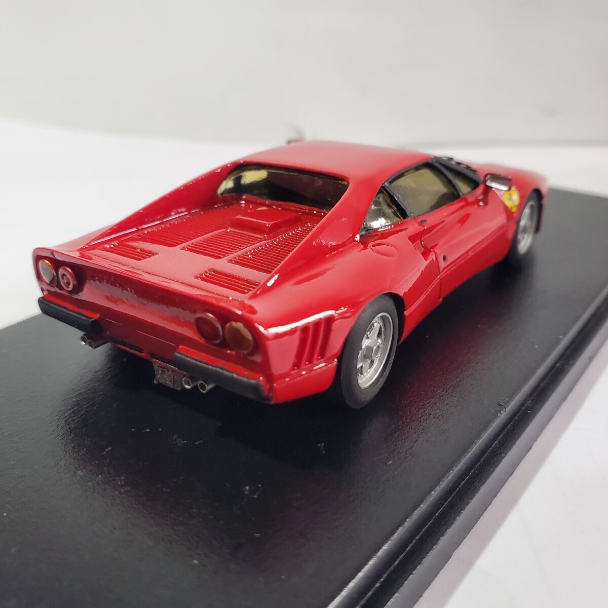 レジンキット 完成品 1 /43「Ferrari 288 GTO 赤」メーカー不明 未使用 の出品です。_画像4