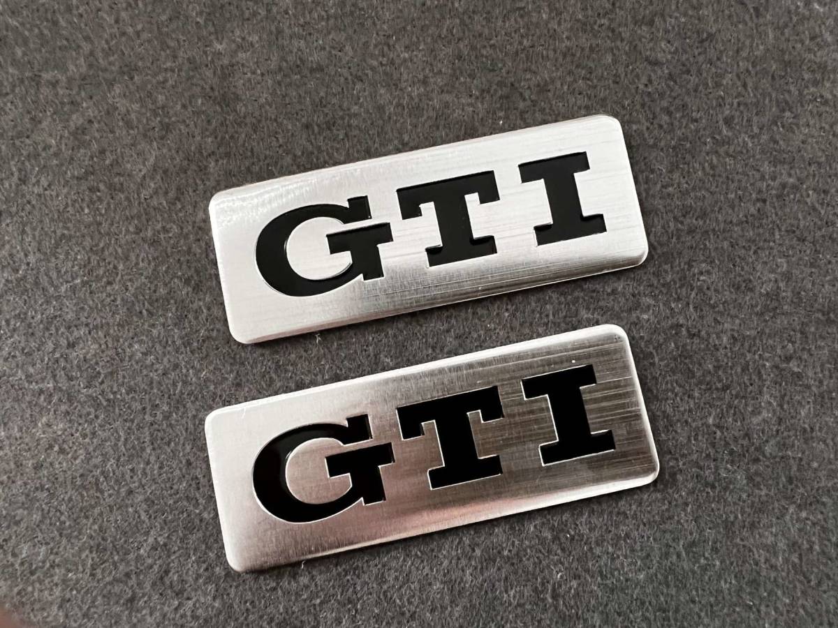 フォルクスワーゲン GTI★8*3CM★カーステッカー エンブレム プレート アルミ製 フェンダーバッジ シール 傷を隠す 2枚セット 545番_画像1