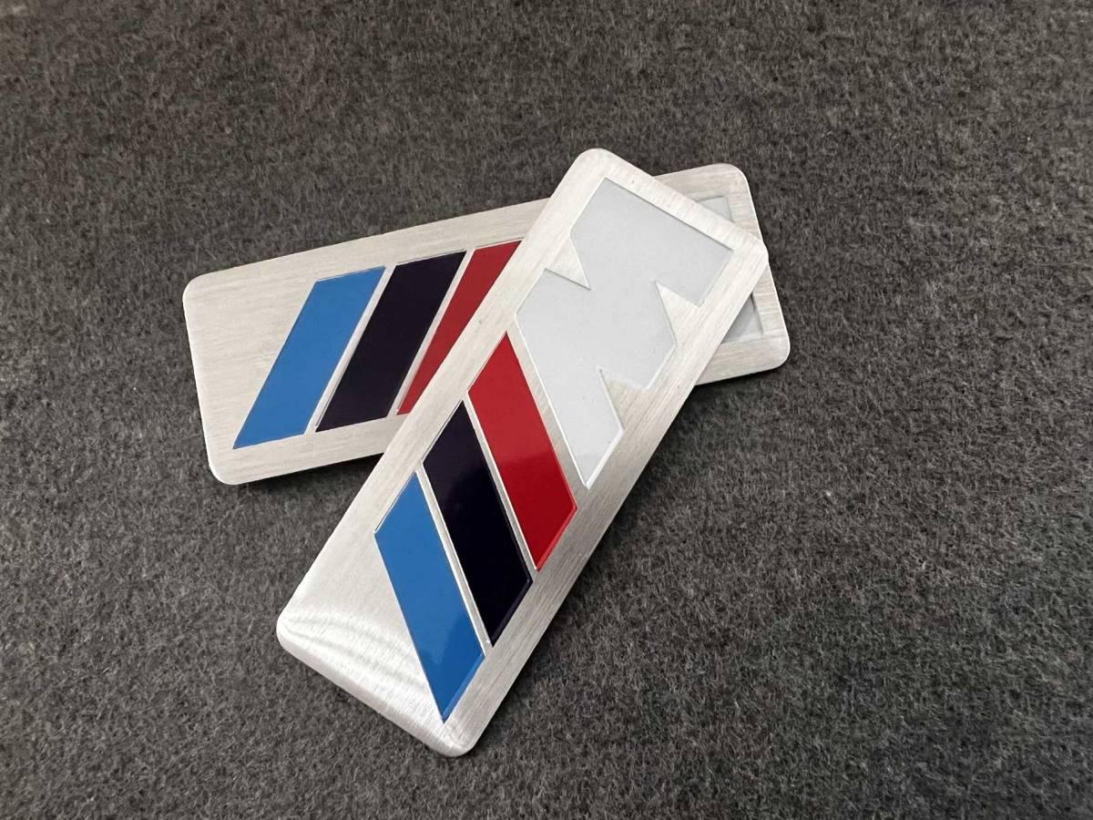 BMW ///M★8*3CM★カーステッカー エンブレム プレート アルミ製 フェンダーバッジ シール 傷を隠す 2枚セット 536番_画像2