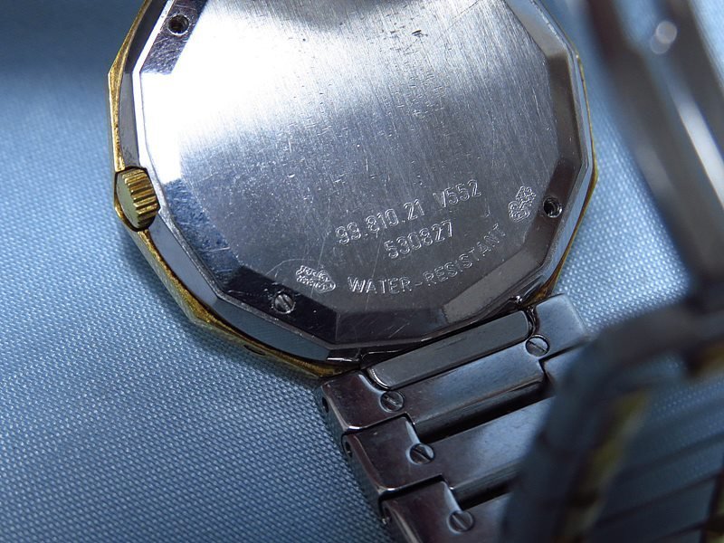 ◆ CORUM Admiral's Cup 99.810.21 V-552 クォーツ腕時計 コルム アドミラルズカップ ◆_画像5