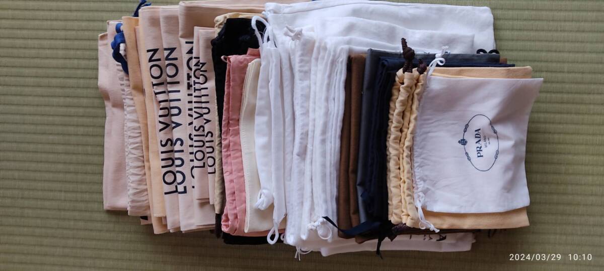 ブランド品保存袋、巾着袋、布袋、大小まとめ、大量、３５点 の画像1