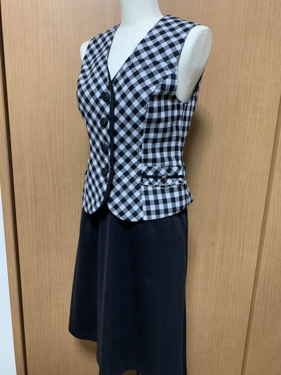 企業　女子社員制服　事務服　FORK ベスト・SELERY スカート　9号　上下　OL制服 送料185円_画像1