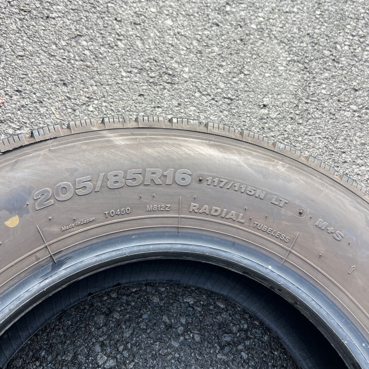 バリ山 ブリヂストン ECOPIA M812 205/85R16 117/115N LT 2023年ミックスタイヤ6本セット_画像7