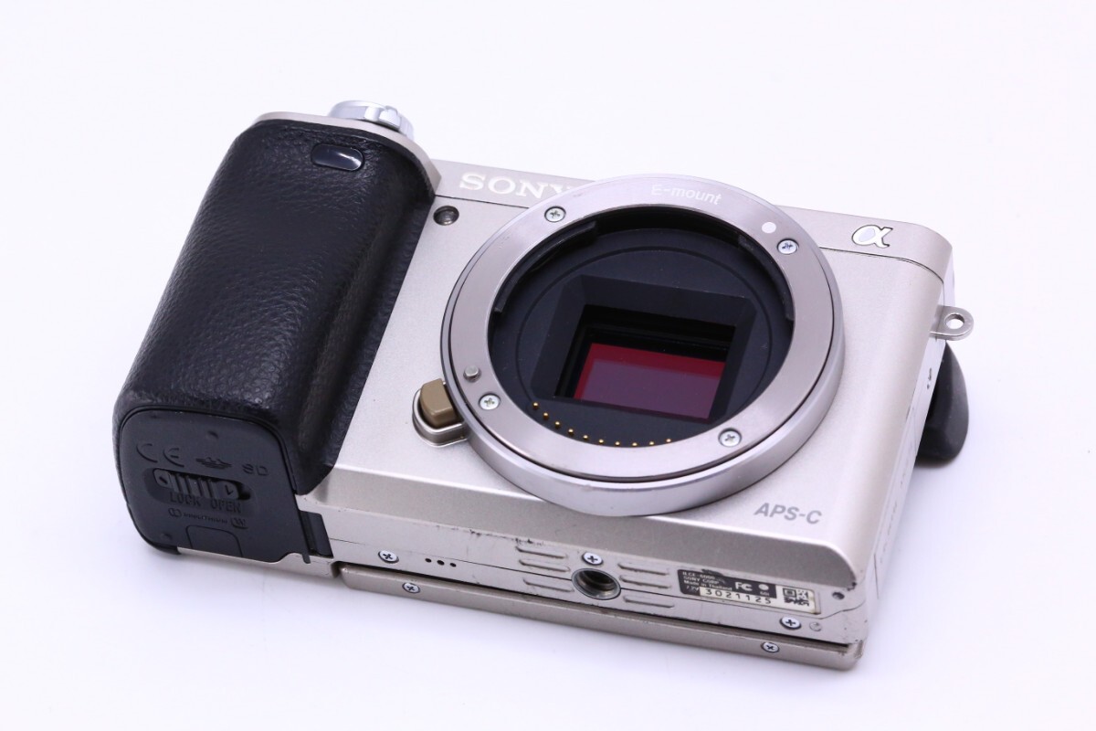 【良品】 ソニー SONY α6000 ILCE-6000 ボディ #12295_画像7