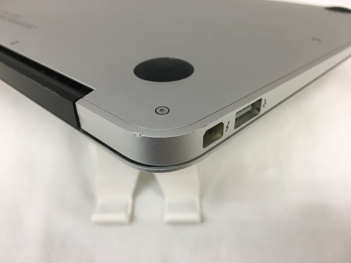 △1円スタート/Apple MacBook Air 11-inch Mid 2013 A1465 EMC2631/Core i5 1.3GHz/128GB/4GB/11.6インチ/Mac OS Big Sur_底面のフチに打痕、フチキズがあります