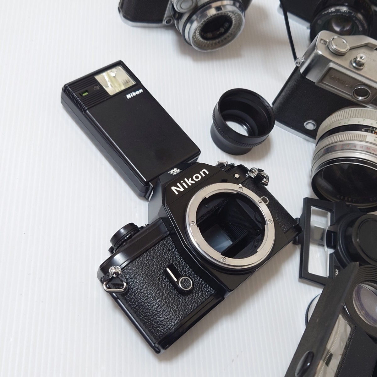 RU）１円〜　ジャンクカメラまとめ売り　機械　金属　大量セット MINOLTA Nikon Canon OLYMPUS　光学　一眼レフ　レンジファインダー_画像2