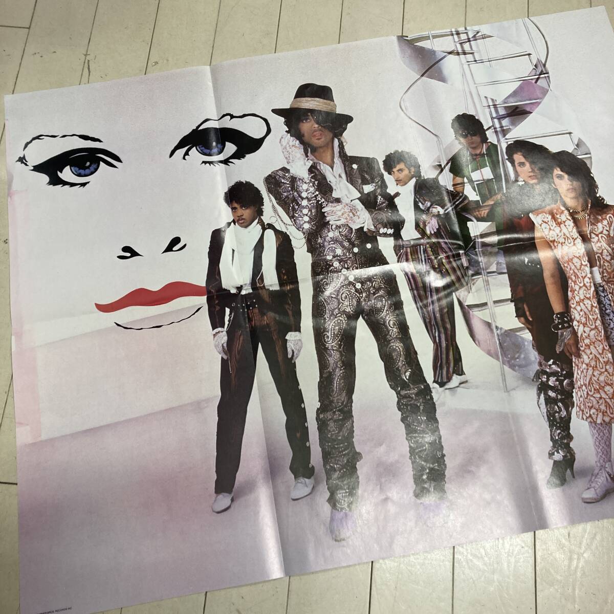 g43■【US盤/美品】Prince and The Revolution プリンス / Purple Rain ● Warner Bros Records / 1-25110 / パープル盤 / ポスター 240321_画像8