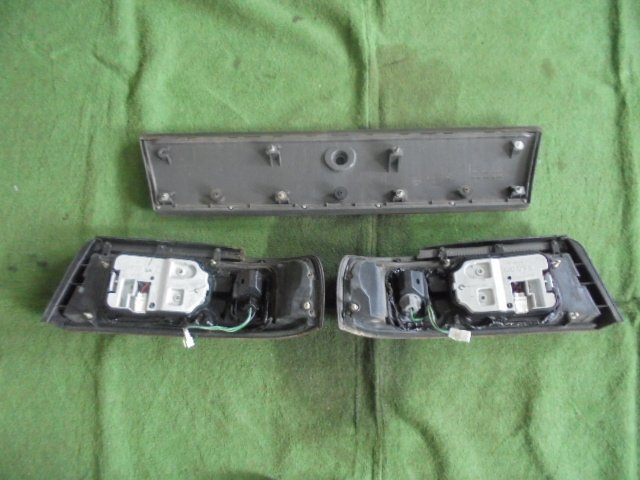 2FC5025 CE5-6)) Nissan Laurel GC34/GNC34 latter term type Medalist original tail light left right + finisher lamp set ichiko4751
