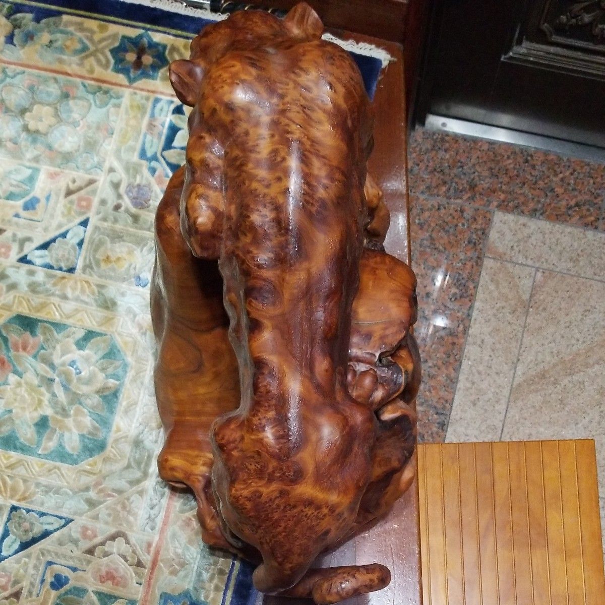 一刀彫　ヒョウ　全長63cm  置物 　オブジェ