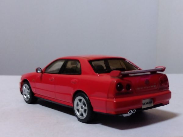 ★日産スカイライン　R34（4ドア）　　　　　1/43京商★_画像3