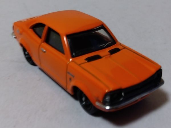 * Toyota Corolla Levin (TE27) 1/64 Konami *