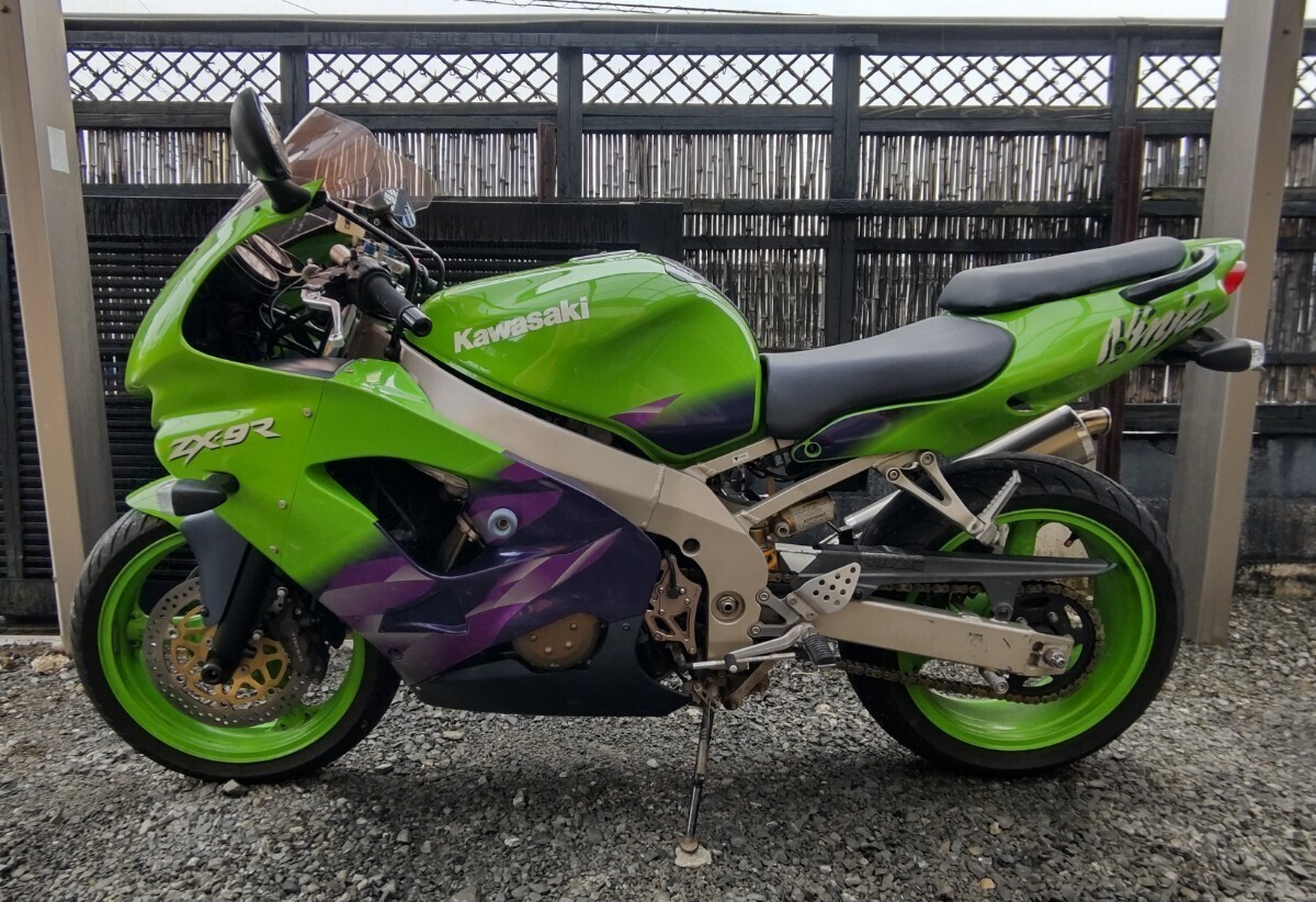 カワサキ ZX-9R C型 1999年式 走行26353km 車検付き(令和6年6月22日まで) 代理出品 程度良好車☆ の画像3