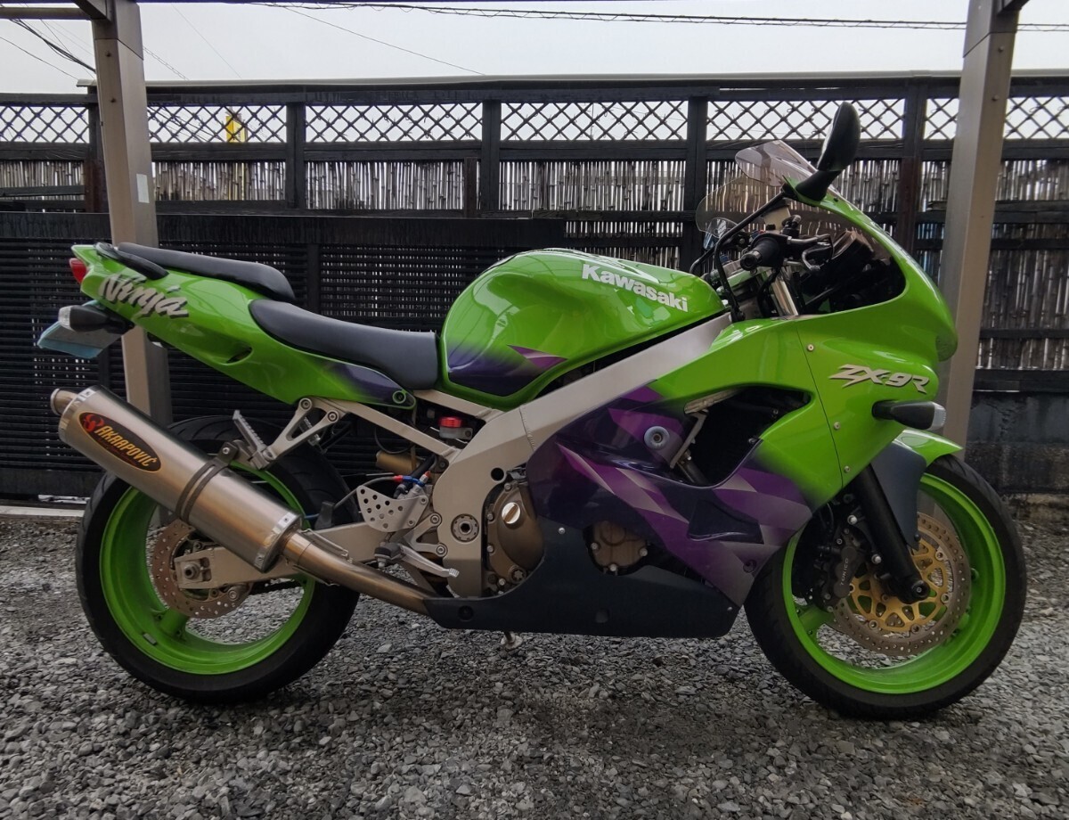 カワサキ ZX-9R C型 1999年式 走行26353km 車検付き(令和6年6月22日まで) 代理出品 程度良好車☆ の画像2