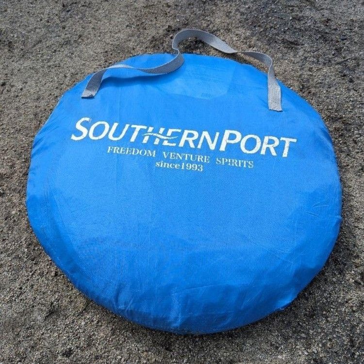 ポップアップテント　SOUTHERNPORT　ブルー　日差し　青　夏　海