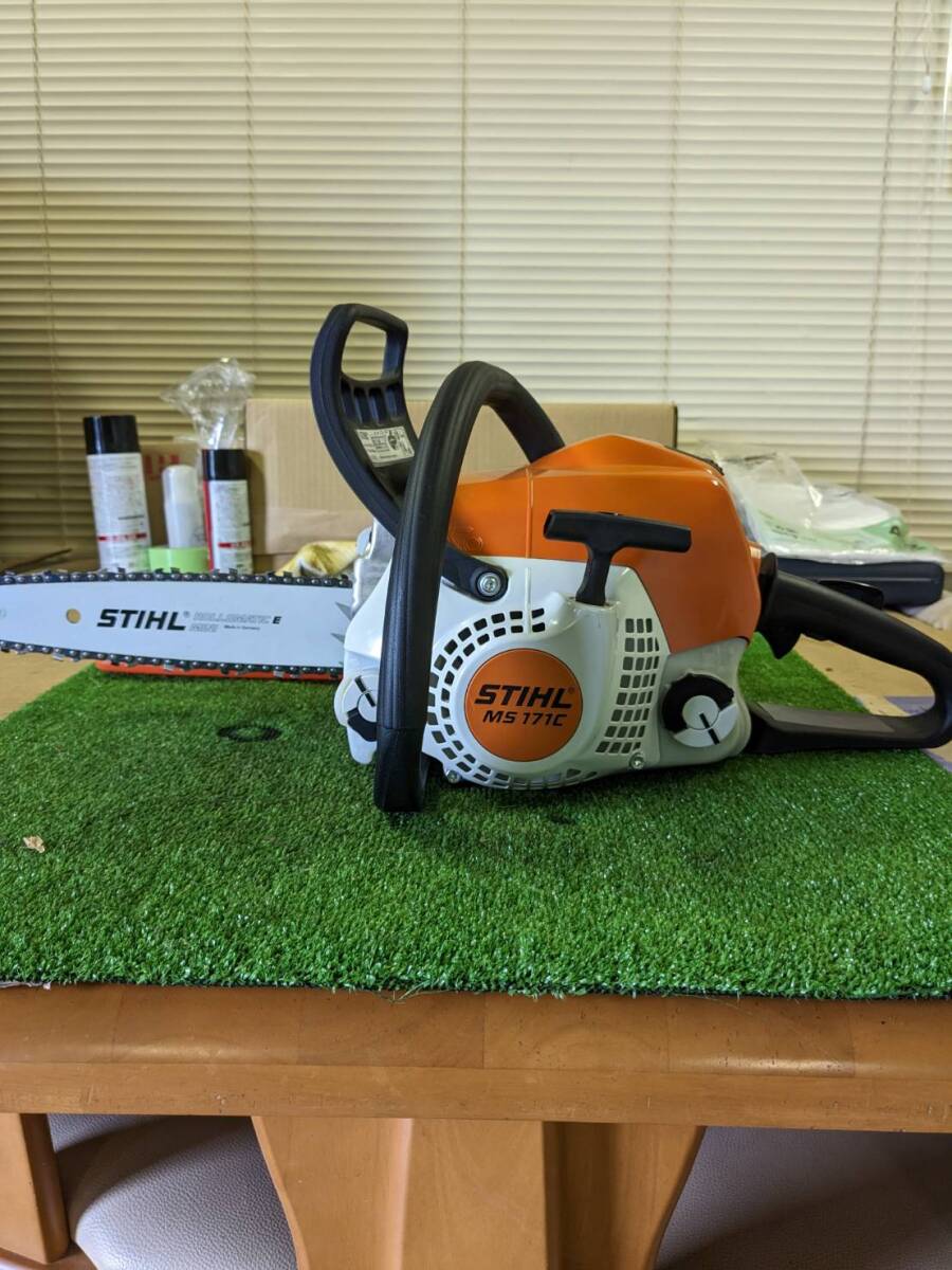 スチール　STIHL　チェーンソー　MS171C‐BE　美品　エンジン　送料無料　切断機　伐採　枝切　薪割り　軽量　レア　工具　作業　手入れ_画像1