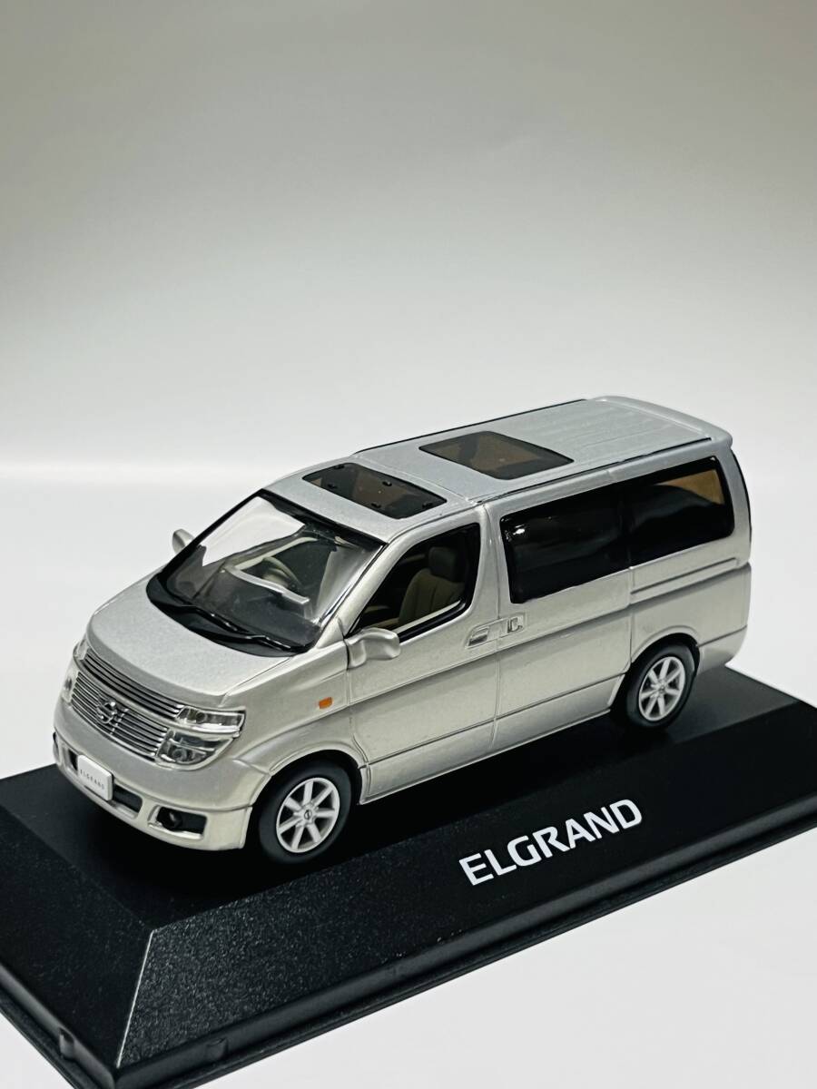 ②●日産 E51 エルグランド ●ニッサン・ディラー成約記念非売品1/43 全長110mm シルバーの画像5