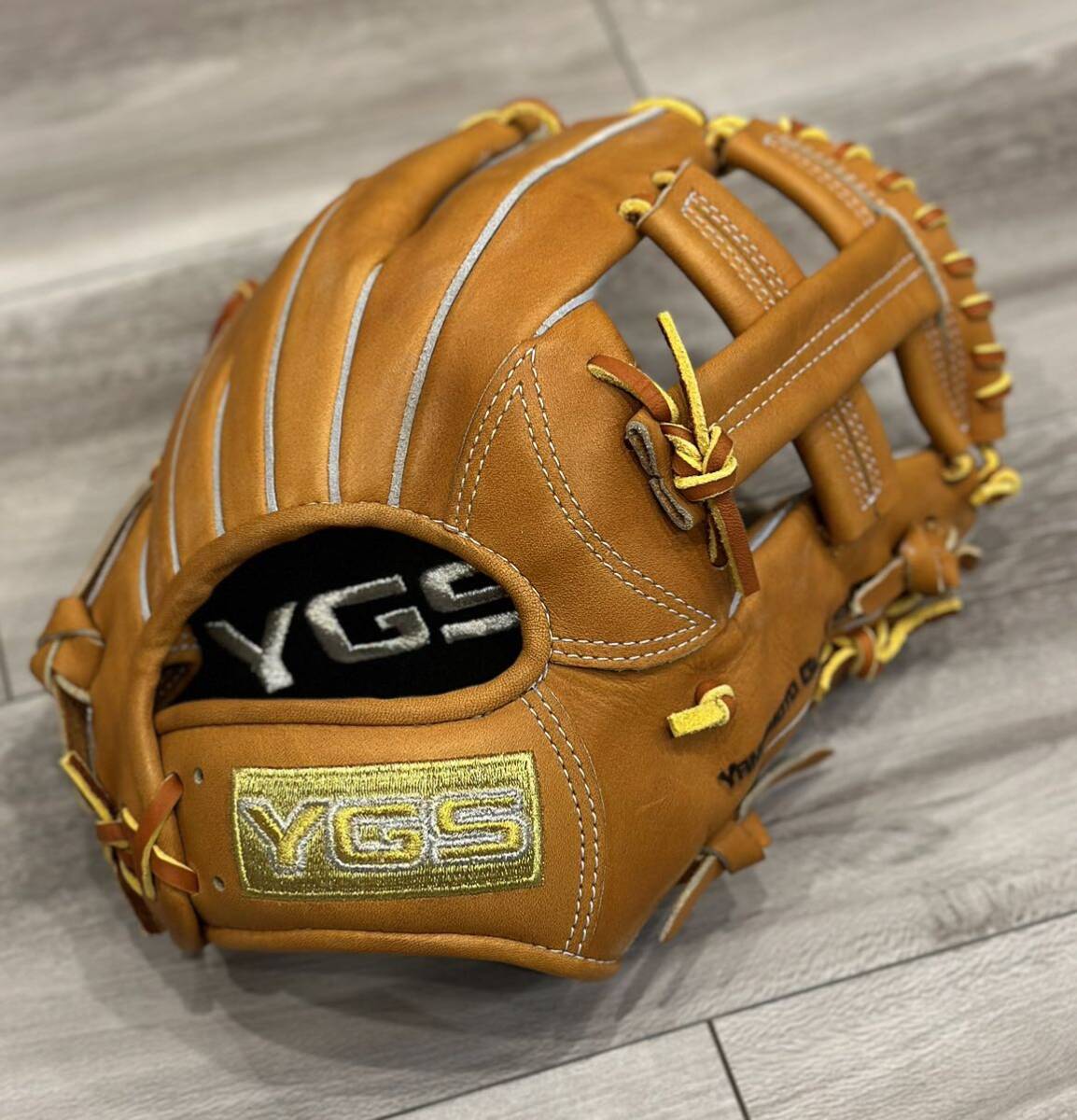 【廃番品】山本グラブスタジオ　YGSセンス　硬式内野用　YI88 Jステアテンション　タン×タン　新品未使用　クロスウェブ_画像1