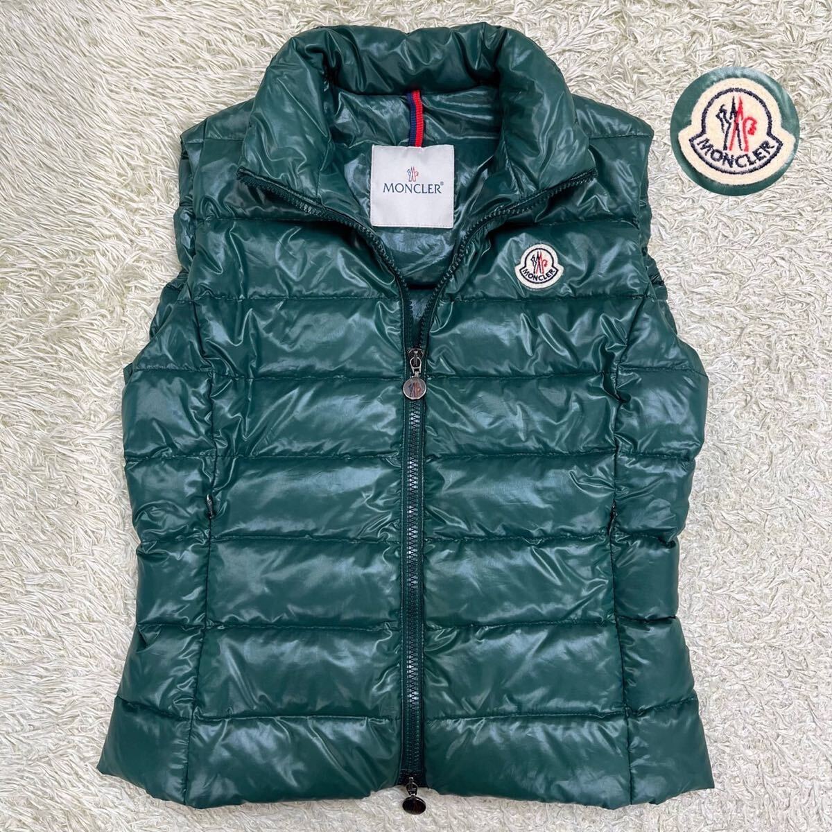 【美品】 モンクレール MONCLER ガーニー GHANY ダウンベスト ロゴ ワッペン ロゴ金具 ナイロン シャイニー グリーン 緑 0 Sサイズ相当_画像1