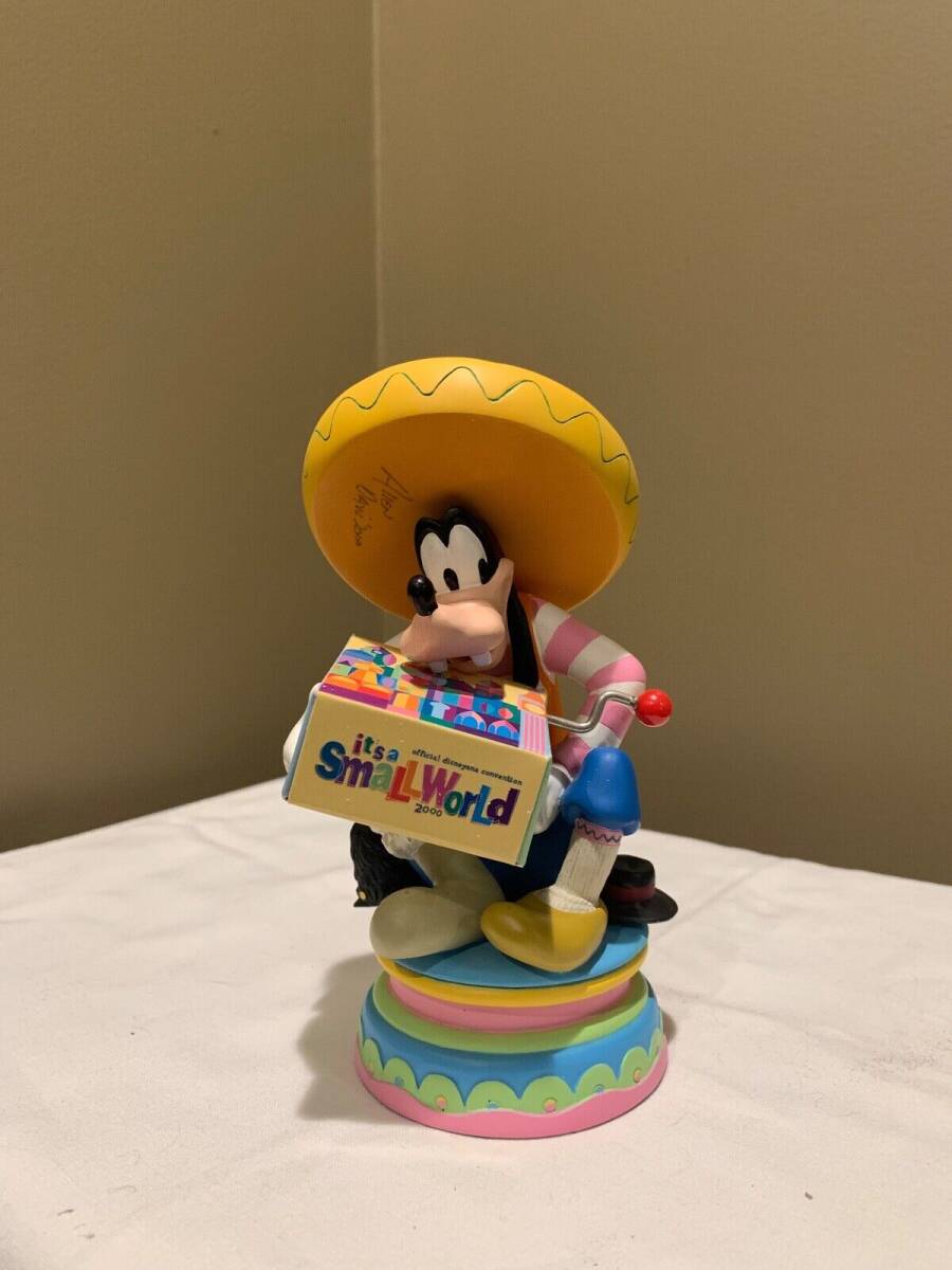 2000 DISNEYANA Convention LE It's A Small World Goofy's Magical Music Box Signed 海外 即決