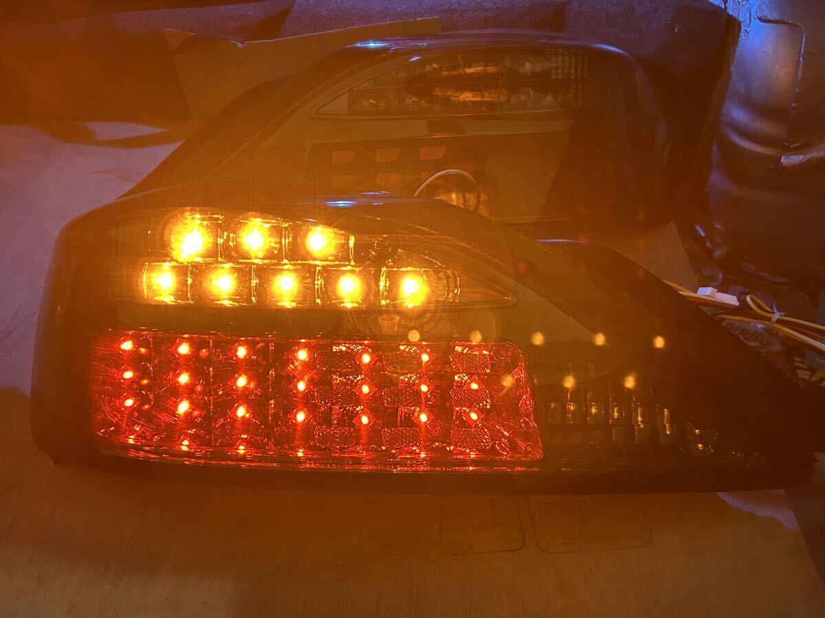 美品 78WORKS S15 シルビア ヴァリエッタ LED テールランプ スモーク 左右セット 純正交換 ハーネス付き スモークテール フルLED _画像4