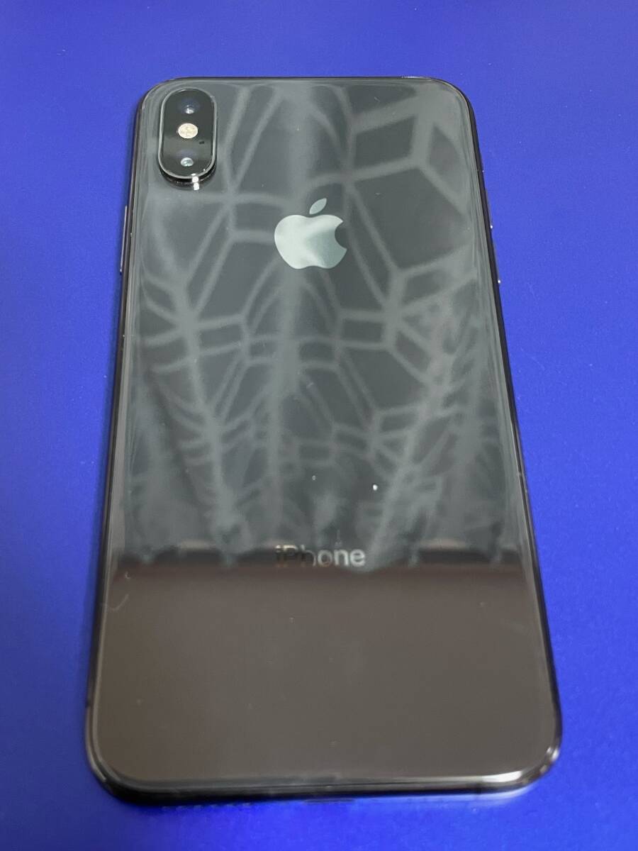 美品、iPhoneXS 64GB スペースグレイ MTAW2J／A SoftBankの画像3