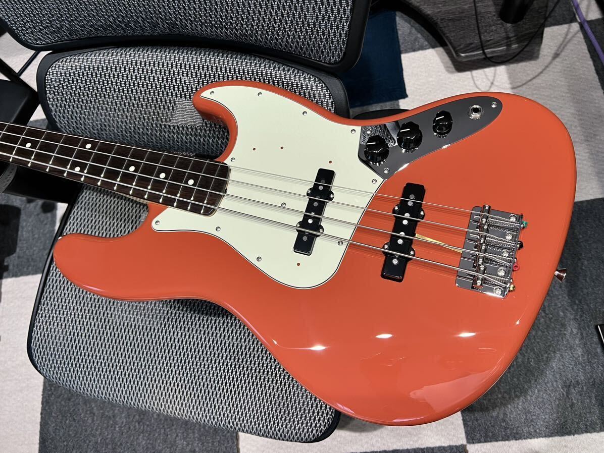 Fender Made in Japan Traditional 60s Jazz Bass (Fiesta Red) 2023年製 【新品同様】_画像1