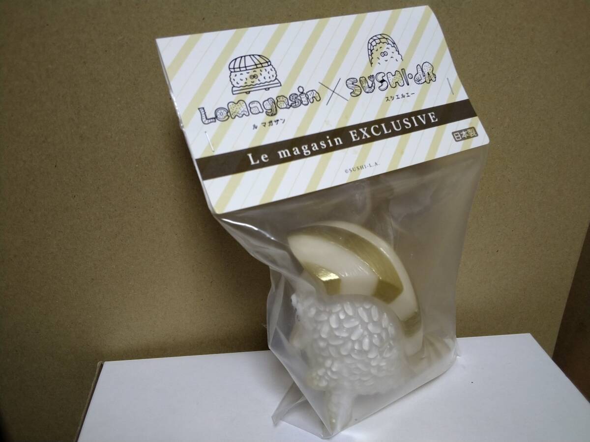 絶版 超入手困難 POP MART x Kennyswork Molly Pajama Figure 絶版 超入手困難 POP MART x Kennyswork Molly Pajama Figure