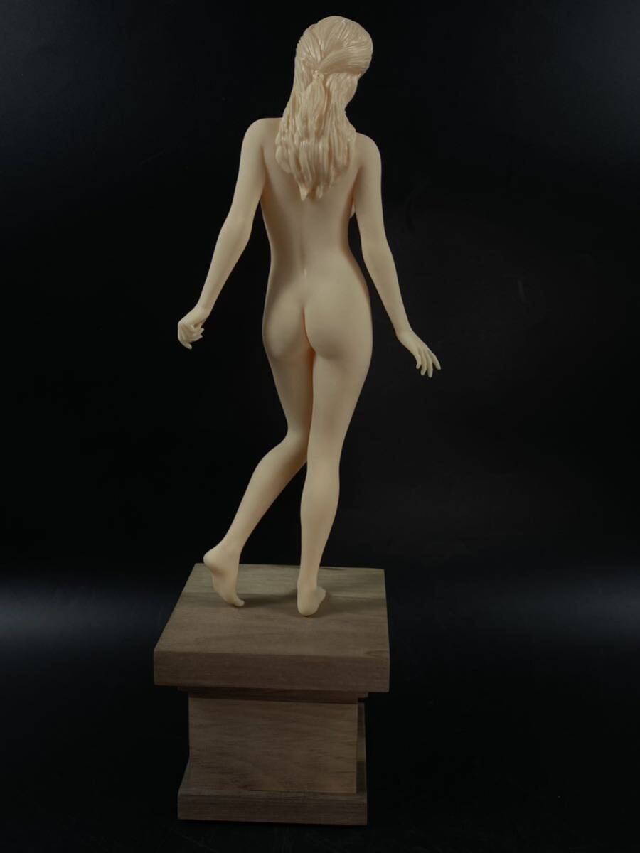 【福蔵】超大型 西洋美術 置物 美人 裸婦 ヌード 木座 樹脂製 少女 女神 女性 高38.7cm_画像4