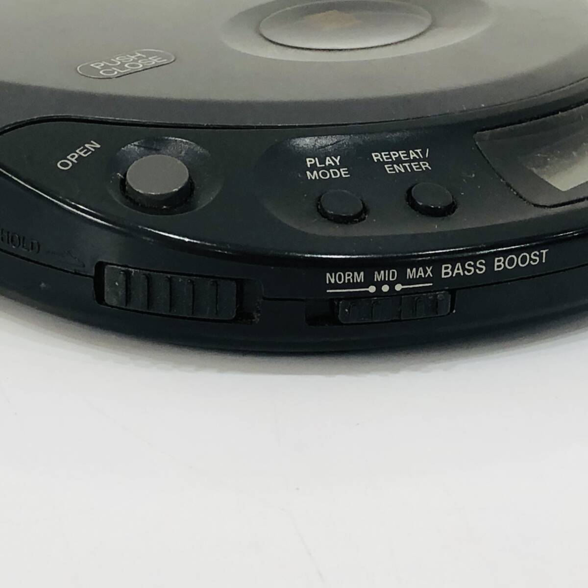 ●ソニー D-120 CDウォークマン SONY ブラック Discman ポータブルCDプレーヤー 音響機器 オーディオ CD COMPACT PLAYER ディスクマン N667_画像7