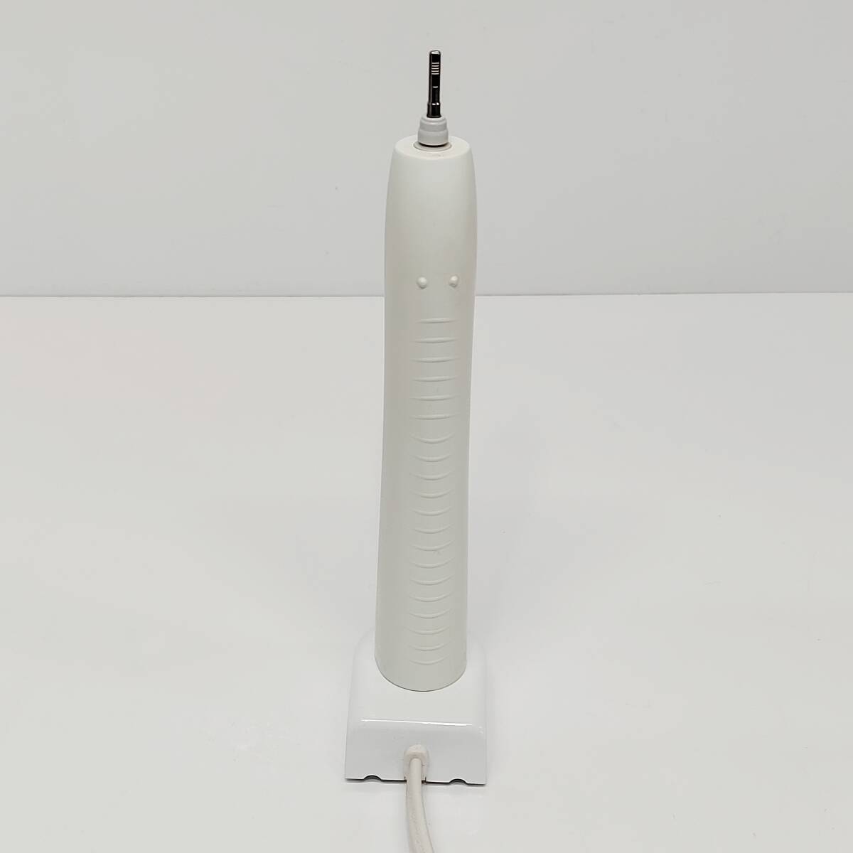 ●動作品 フィリップス HX6530 電動歯ブラシ PHILIPS ホワイト 充電台付き sonicare ソニッケアー イージークリーン S2862_画像4