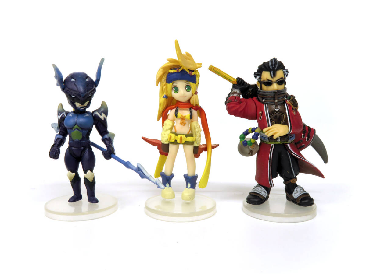 16358 美品 FINAL FANTASY ファイナルファンタジー フィギュア 9体 セット キャラクター ミニフィギュア コレクション まとめ売り _画像4