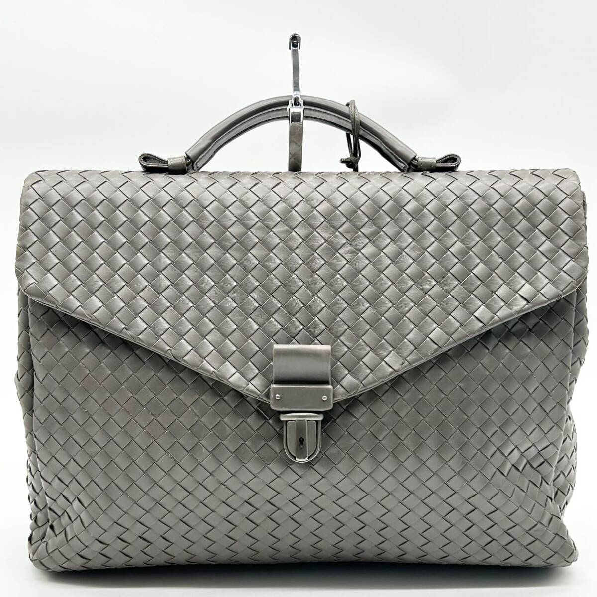 ●美品●BOTTEGA VENETA ボッテガヴェネタ ビジネスバッグ トートバッグ ブリーフケース 鞄 かばん イントレチャート レザー A4 グレー_画像2