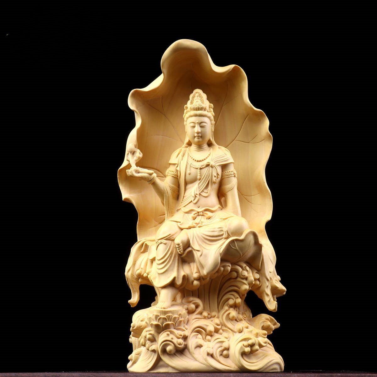 木彫仏像 自在観音菩薩 仏師彫り 招財開運 仏教工芸品 精密彫刻 高さ18cm