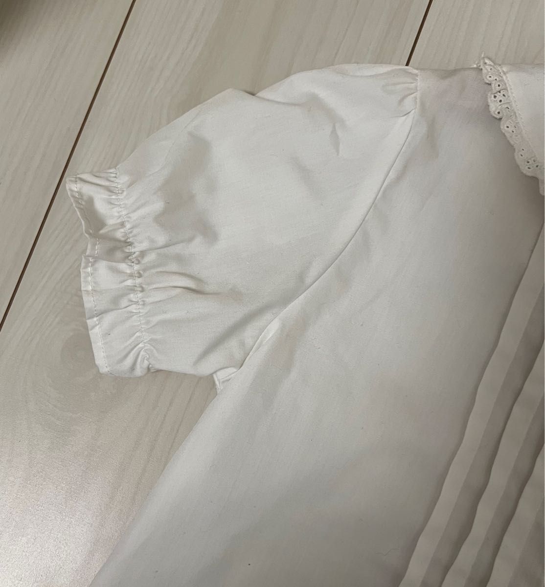 ホワイト半袖シャツ （150cm）                            （取り外し可能なリボン付き）