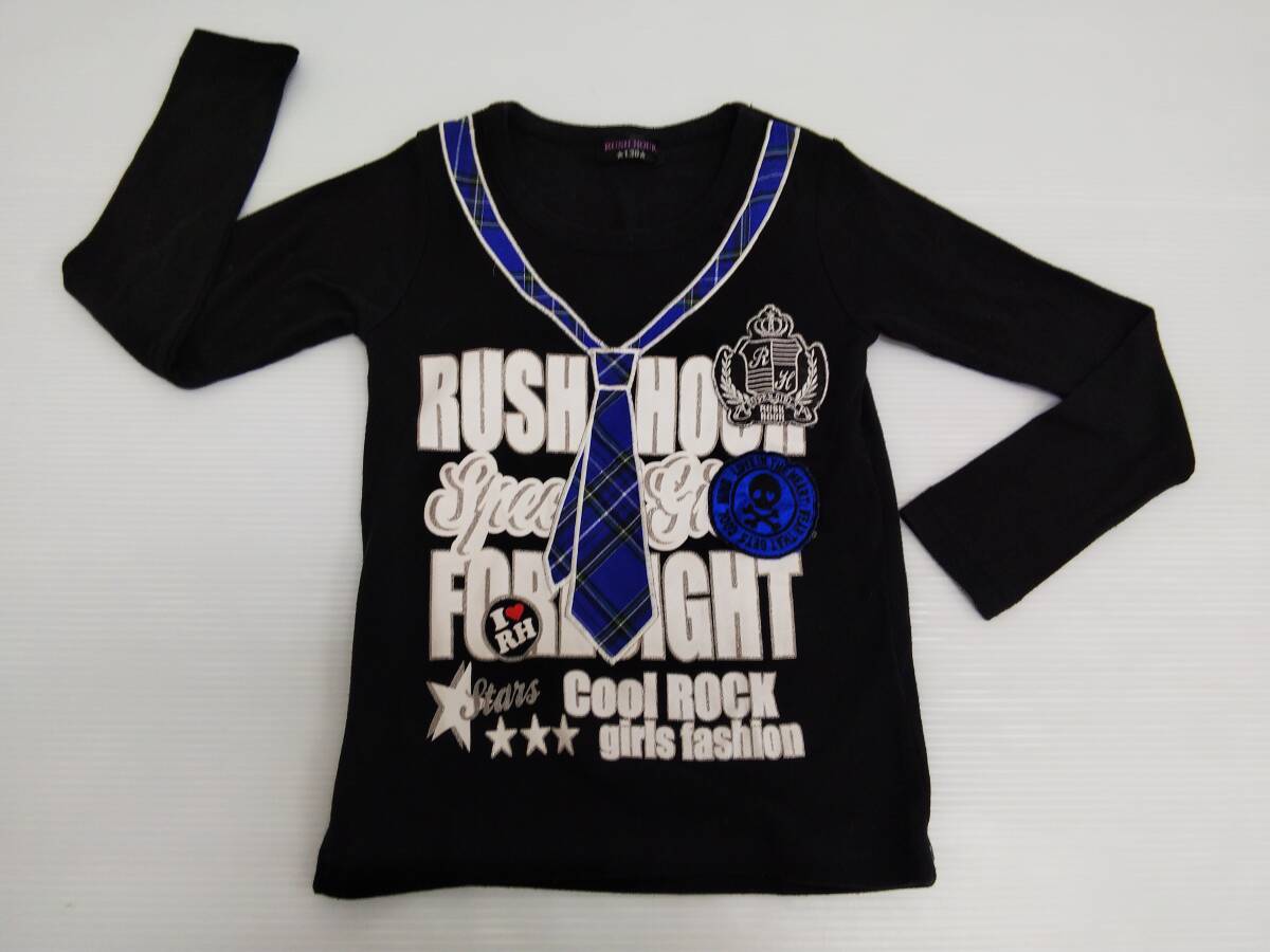 【値下げ！即決！お買得！】★RUSH HOUR/ラッシュアワー★子供服　長袖Tシャツ　黒　ネクタイ模様　白・銀ロゴ　エンブレム付　130㎝_画像1